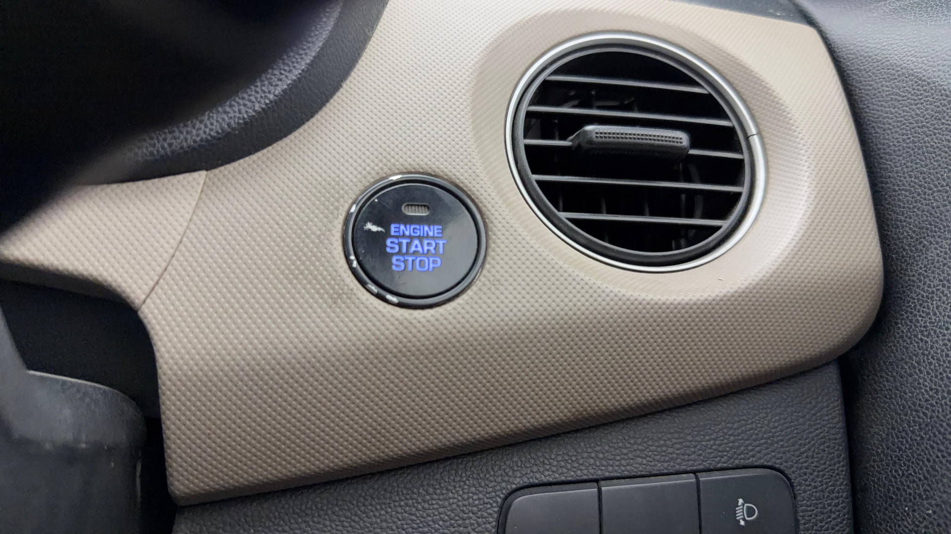 View 2018 Hyundai Grand i10 1.2 Asta Petrol Image 39 Used 2018 Hyundai Grand i10 1.2 Asta Petrol Image 39