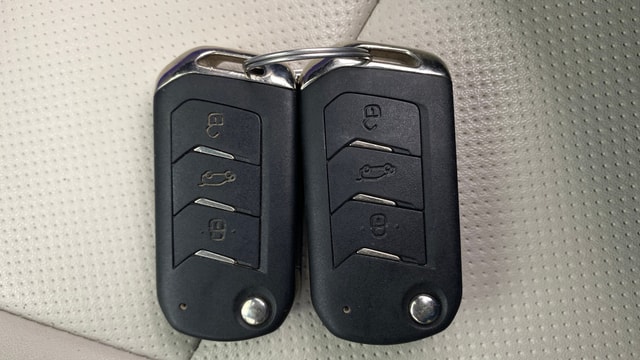 View Mahindra XUV300 Image 29 Used Mahindra XUV300 Image 29