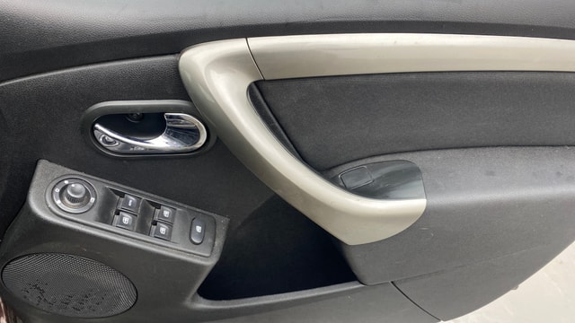 View Renault Duster Image 34 Used Renault Duster Image 34