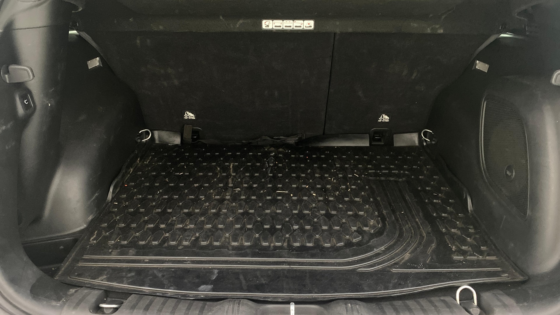 View 2021 Jeep Compass S (O) 1.4 Petrol DDCT Image 6 Used 2021 Jeep Compass S (O) 1.4 Petrol DDCT Image 6
