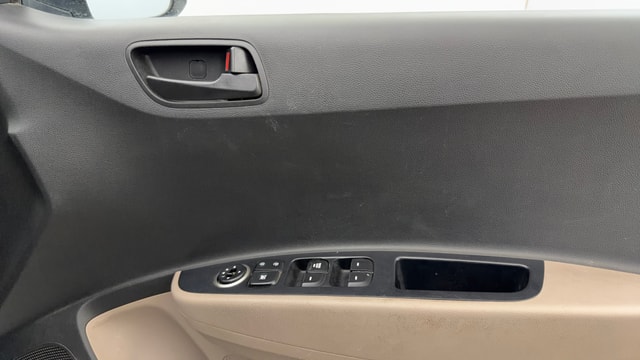 View Hyundai Grand i10 Image 32 Used Hyundai Grand i10 Image 32