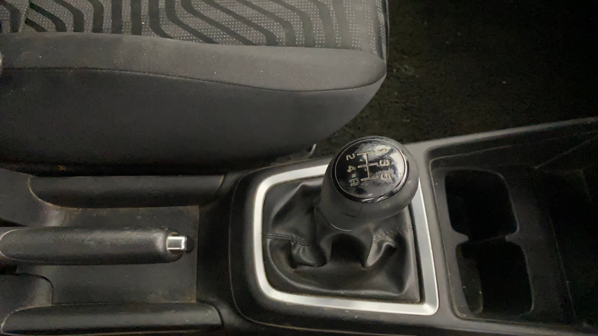View 2019 Maruti Suzuki 1000 Base Variant Image 37 Used 2019 Maruti Suzuki 1000 Base Variant Image 37