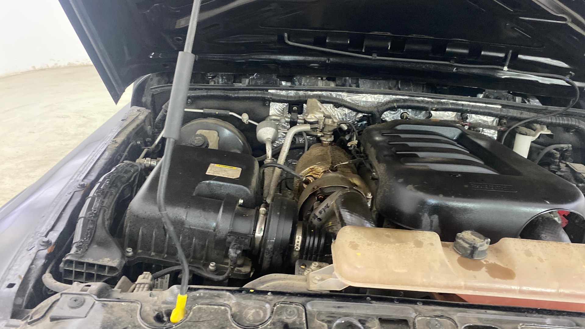 View 2025 Mahindra Thar Roxx AX7L Diesel 2WD AT Image 3 Used 2025 Mahindra Thar Roxx AX7L Diesel 2WD AT Image 3