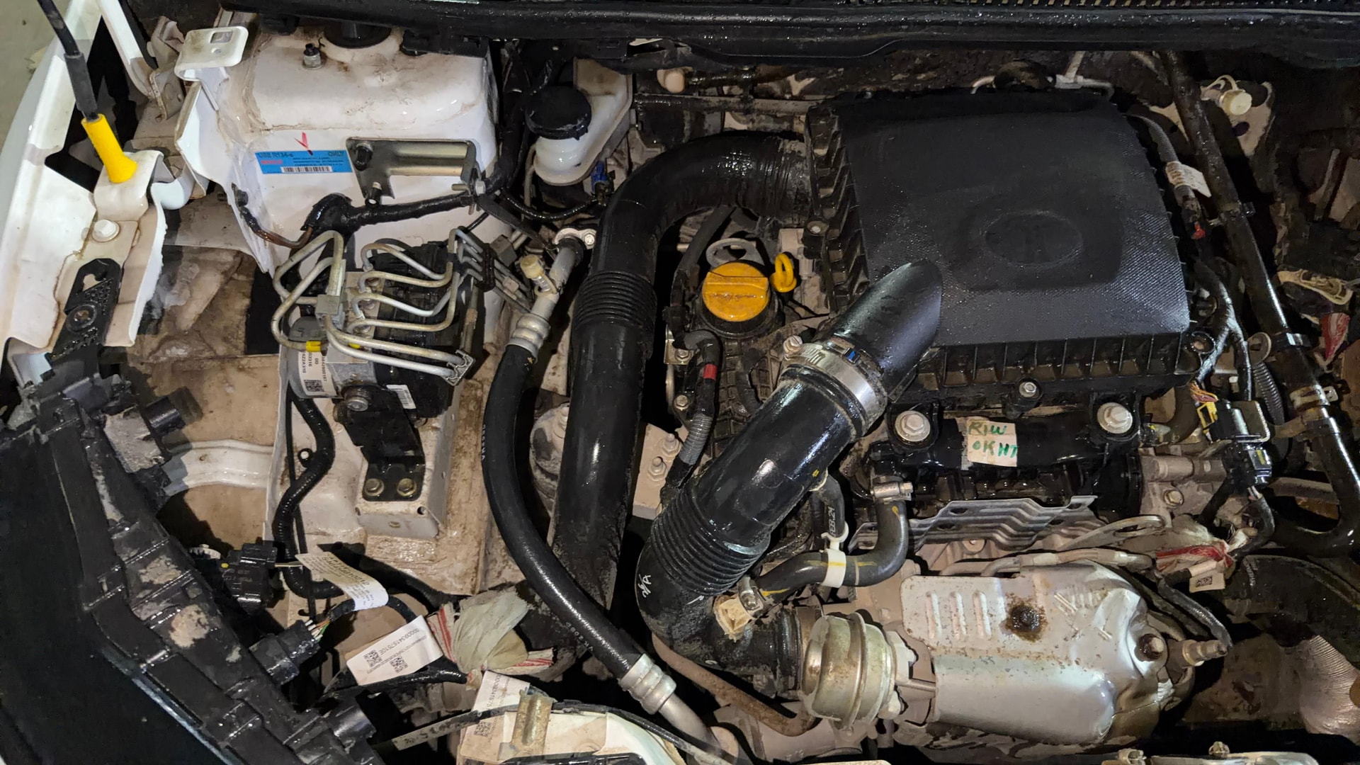 View 2024 Tata Nexon Revotron XE Image 3 Used 2024 Tata Nexon Revotron XE Image 3