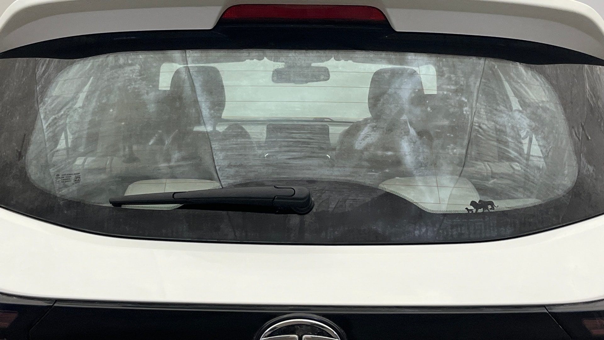 View 2023 Tata Safari XZ Image 45 Used 2023 Tata Safari XZ Image 45