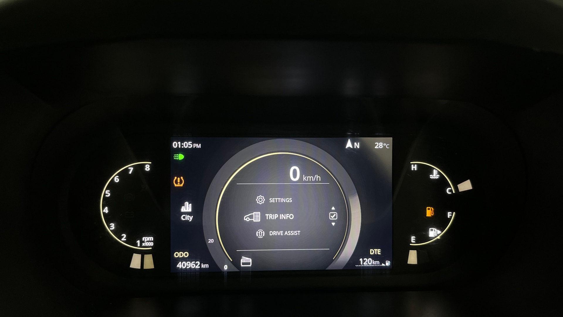 View 2023 Tata Safari XZ Image 37 Used 2023 Tata Safari XZ Image 37