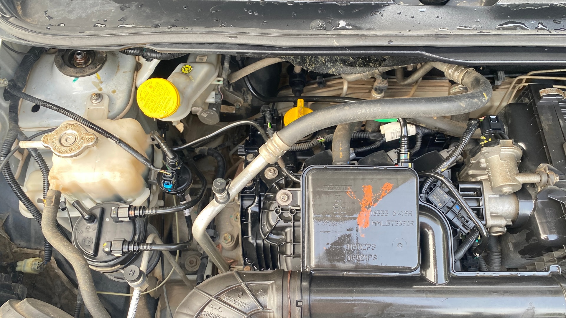 View 2019 Renault Triber RXZ Image 3 Used 2019 Renault Triber RXZ Image 3