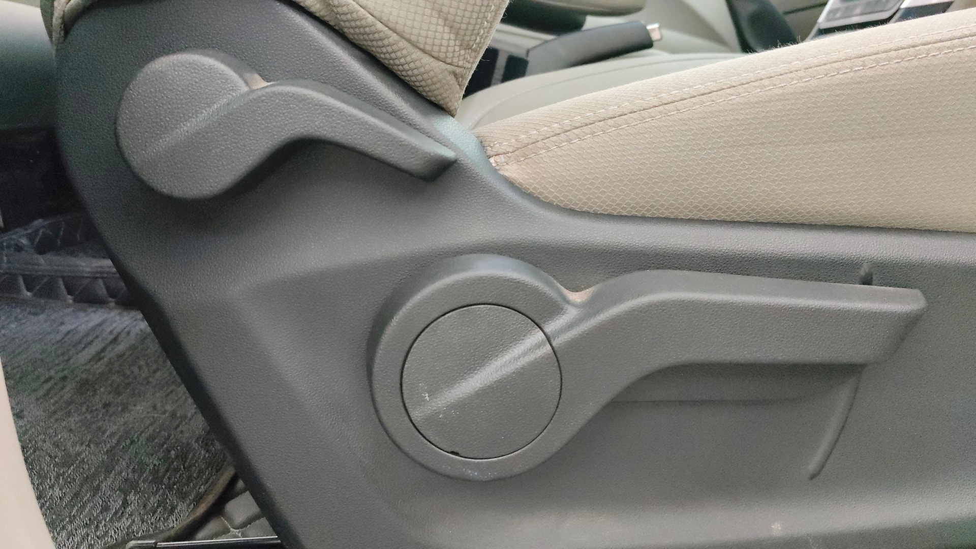 View 2025 Mahindra Marazzo M6 Plus 8-Seater Image 19 Used 2025 Mahindra Marazzo M6 Plus 8-Seater Image 19