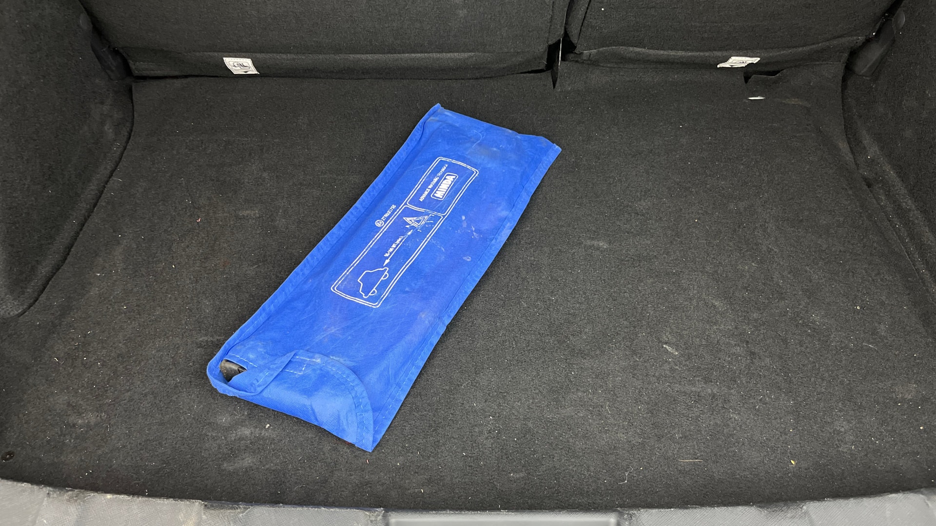 View 2019 Tata Nexon Revotorq XZ Plus Dual Tone Image 11 Used 2019 Tata Nexon Revotorq XZ Plus Dual Tone Image 11