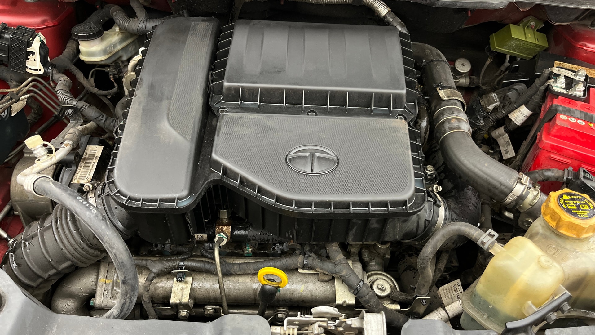 View 2019 Tata Nexon Revotorq XZ Plus Dual Tone Image 43 Used 2019 Tata Nexon Revotorq XZ Plus Dual Tone Image 43