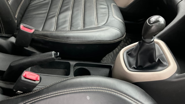 View Hyundai Grand i10 Image 38 Used Hyundai Grand i10 Image 38