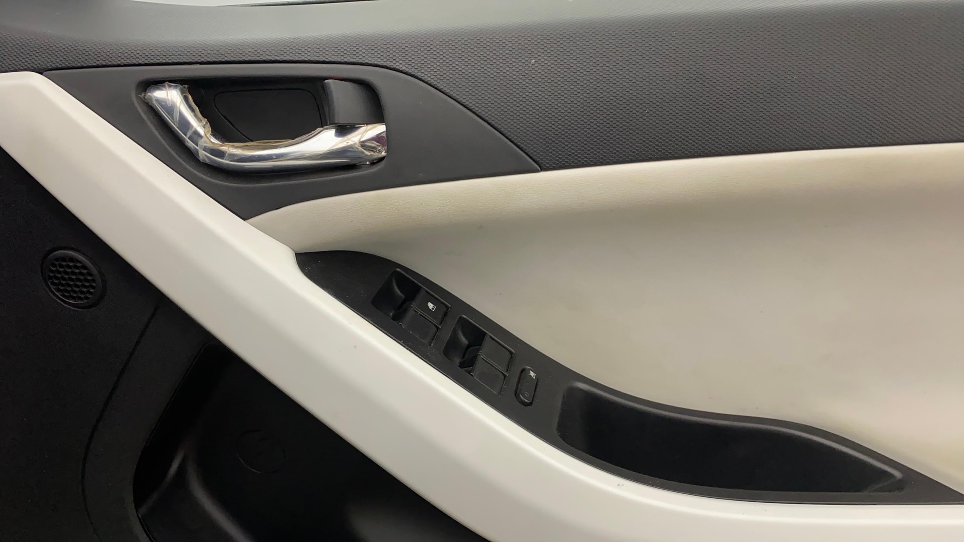 View 2024 Tata Nexon Revotron XE Image 33 Used 2024 Tata Nexon Revotron XE Image 33