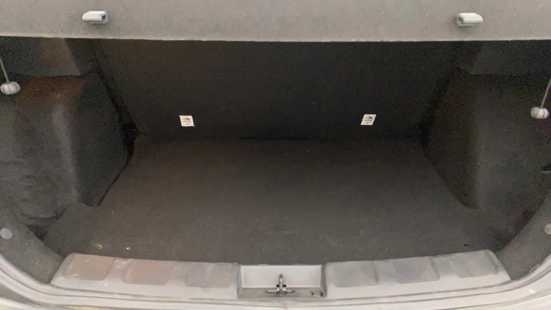 View 2024 Tata Nexon Revotron XE Image 10 Used 2024 Tata Nexon Revotron XE Image 10