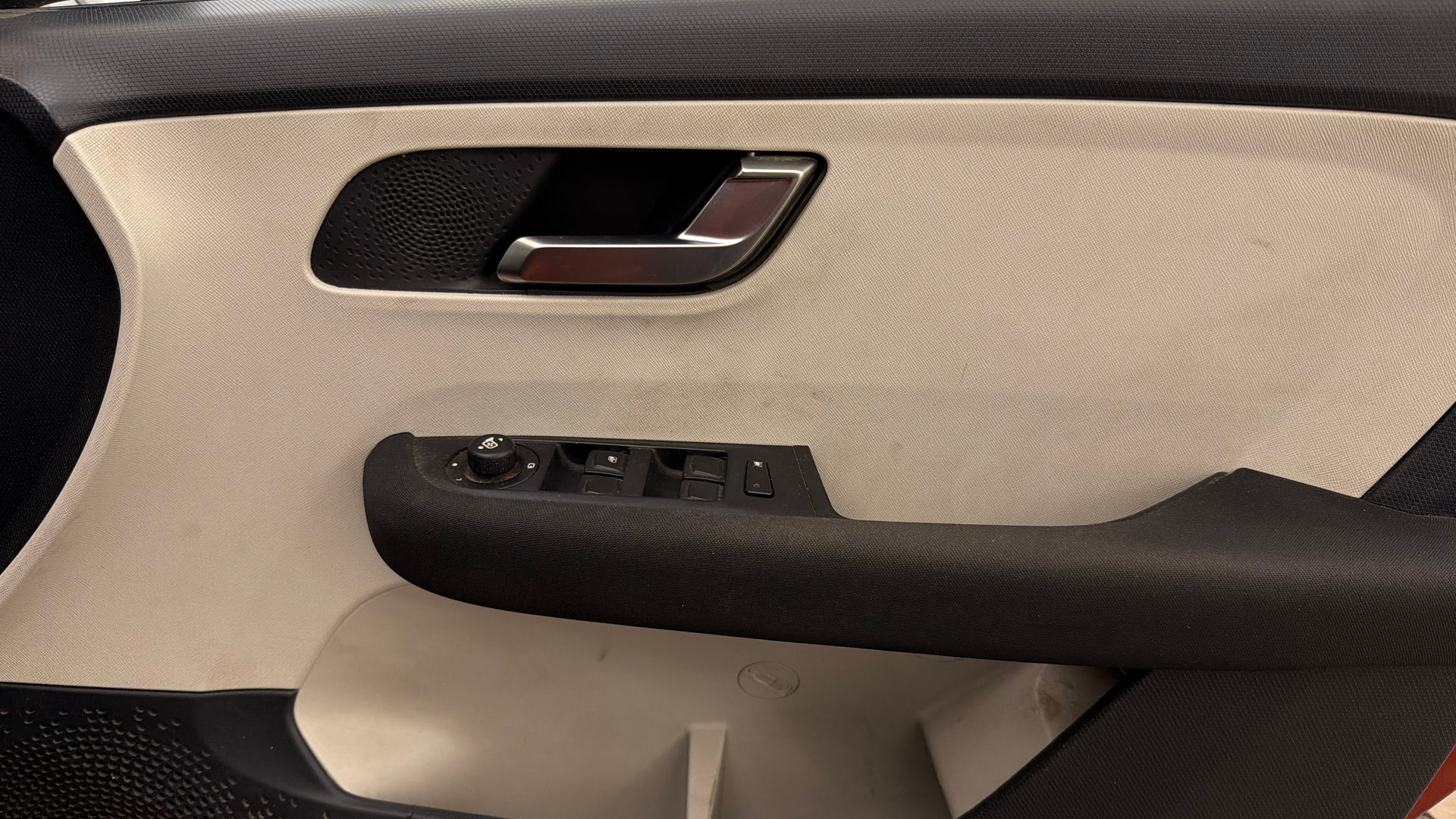 View 2022 Tata Altroz XZ Petrol Image 33 Used 2022 Tata Altroz XZ Petrol Image 33