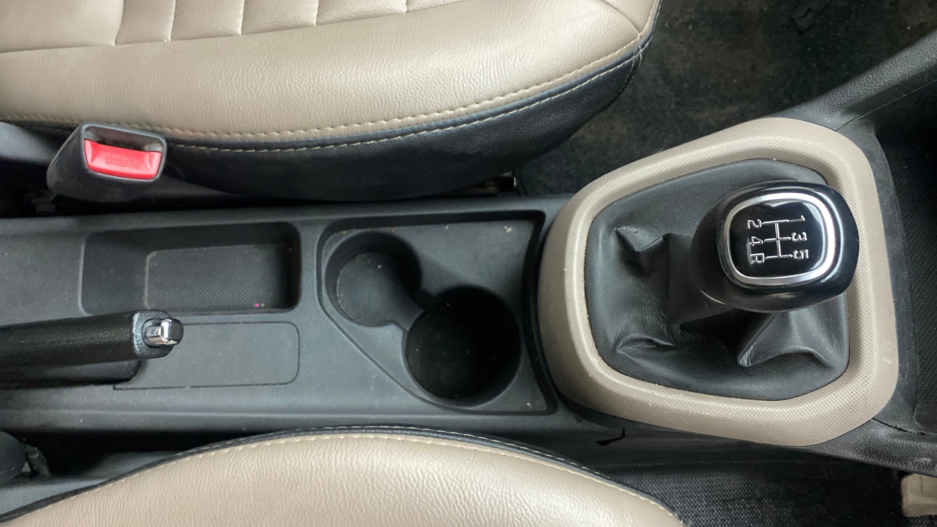 View 2019 Hyundai Grand i10 1.2 Asta Petrol Image 39 Used 2019 Hyundai Grand i10 1.2 Asta Petrol Image 39