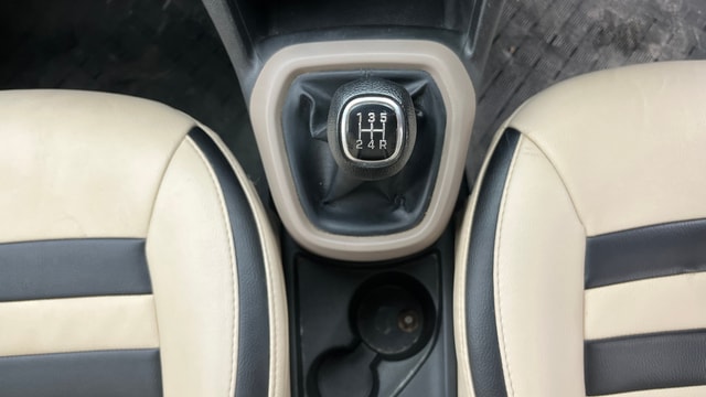 View Hyundai Grand i10 Image 38 Used Hyundai Grand i10 Image 38