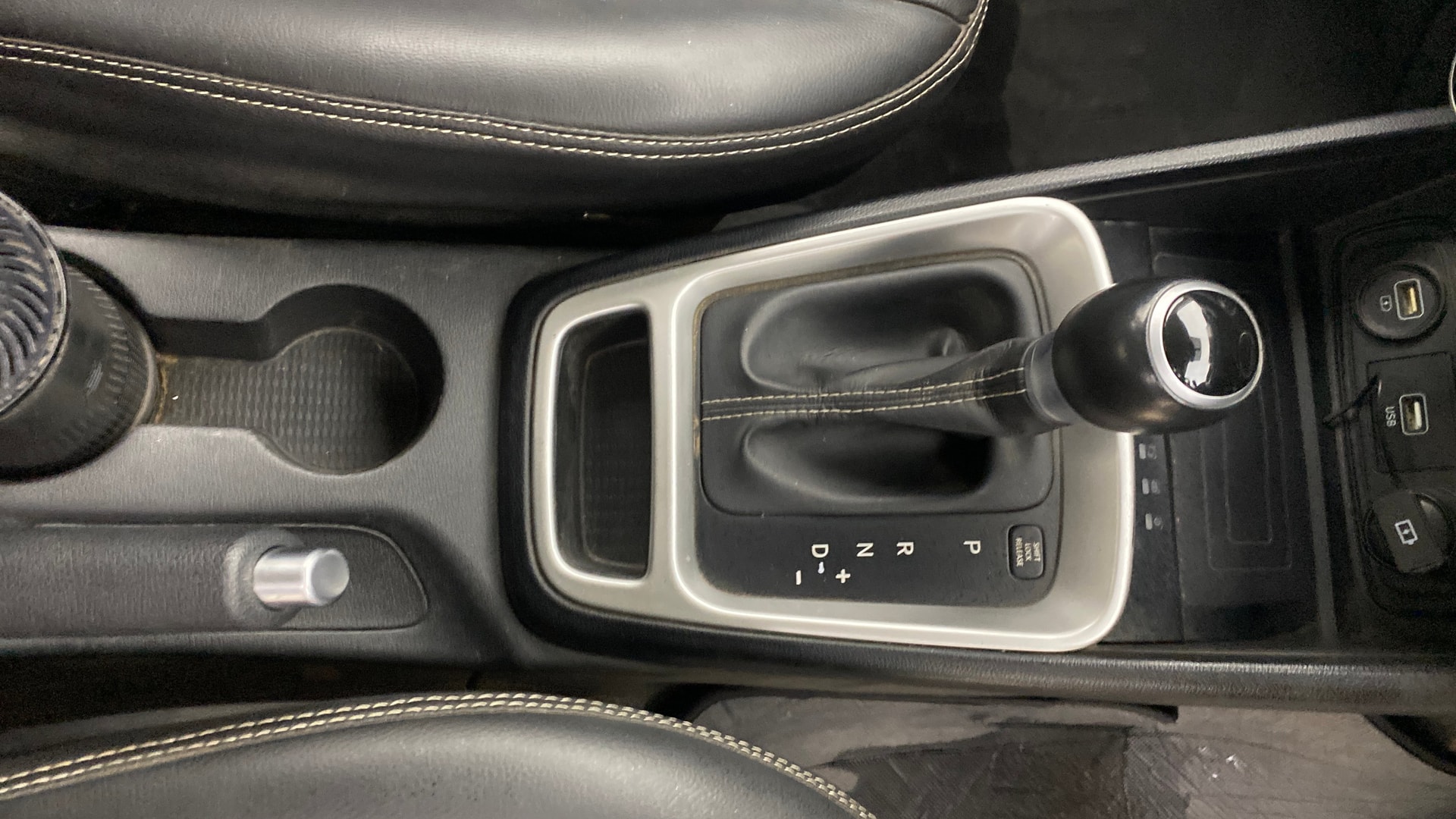 View 2019 Hyundai Venue SX Plus 1.0 Petrol AT Image 41 Used 2019 Hyundai Venue SX Plus 1.0 Petrol AT Image 41