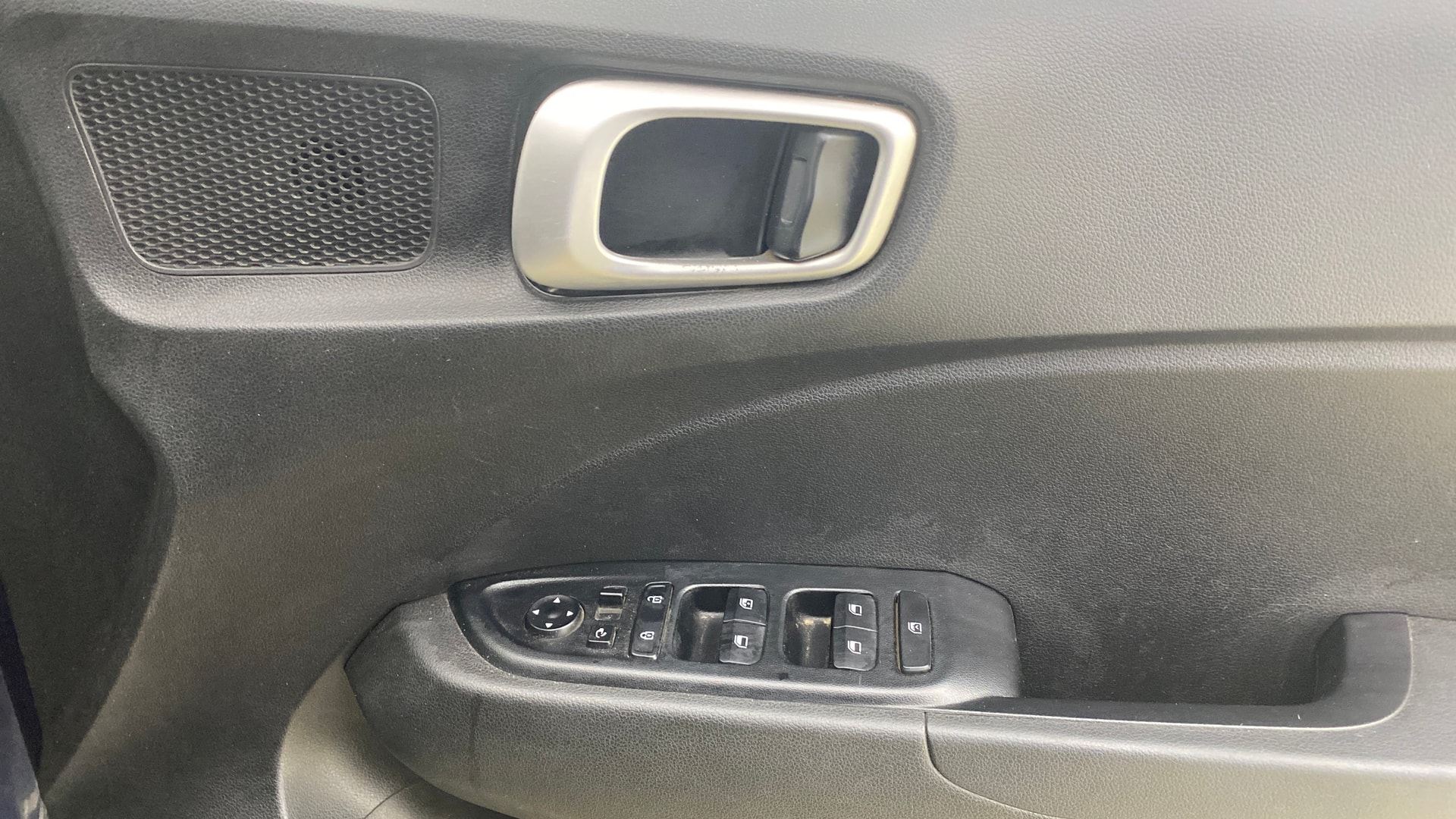 View 2019 Hyundai Venue SX Plus 1.0 Petrol AT Image 35 Used 2019 Hyundai Venue SX Plus 1.0 Petrol AT Image 35