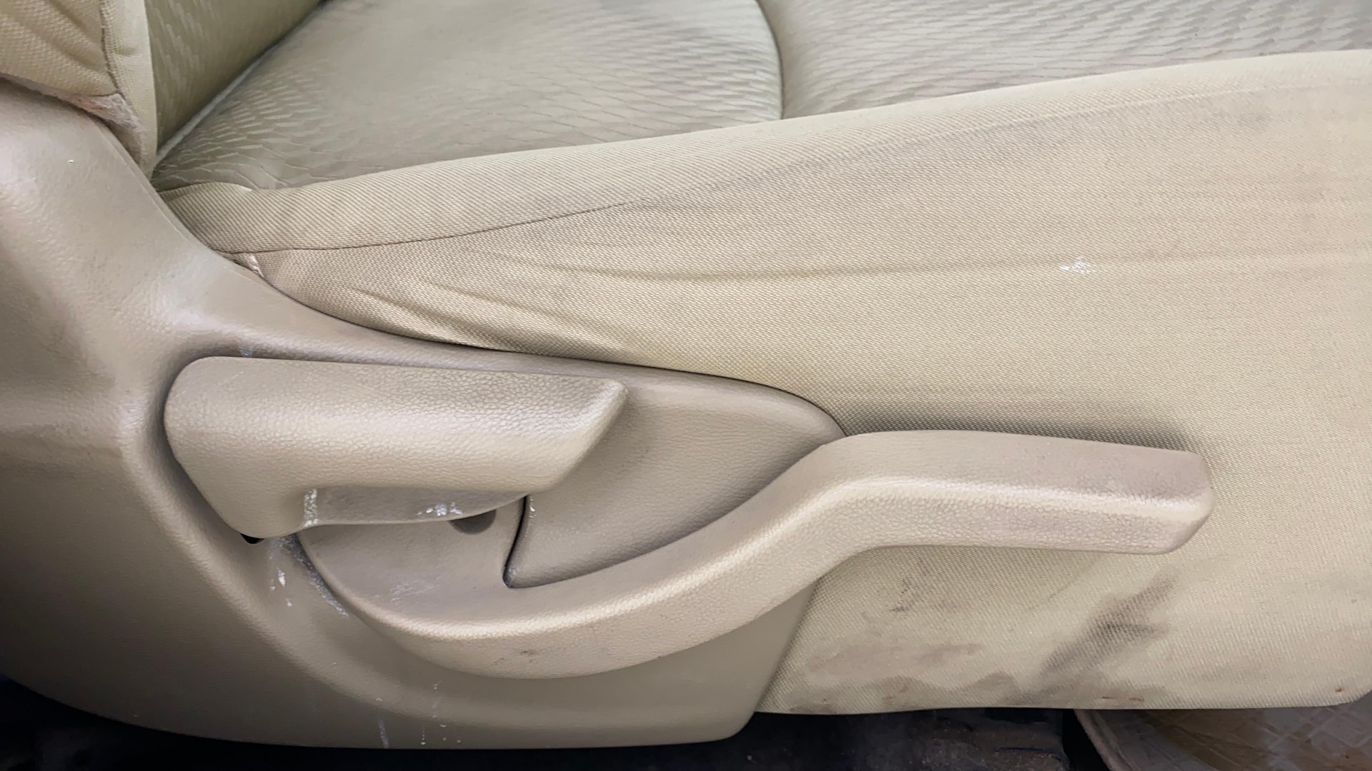 View 2014 Honda Amaze E MT Petrol BS IV Image 18 Used 2014 Honda Amaze E MT Petrol BS IV Image 18