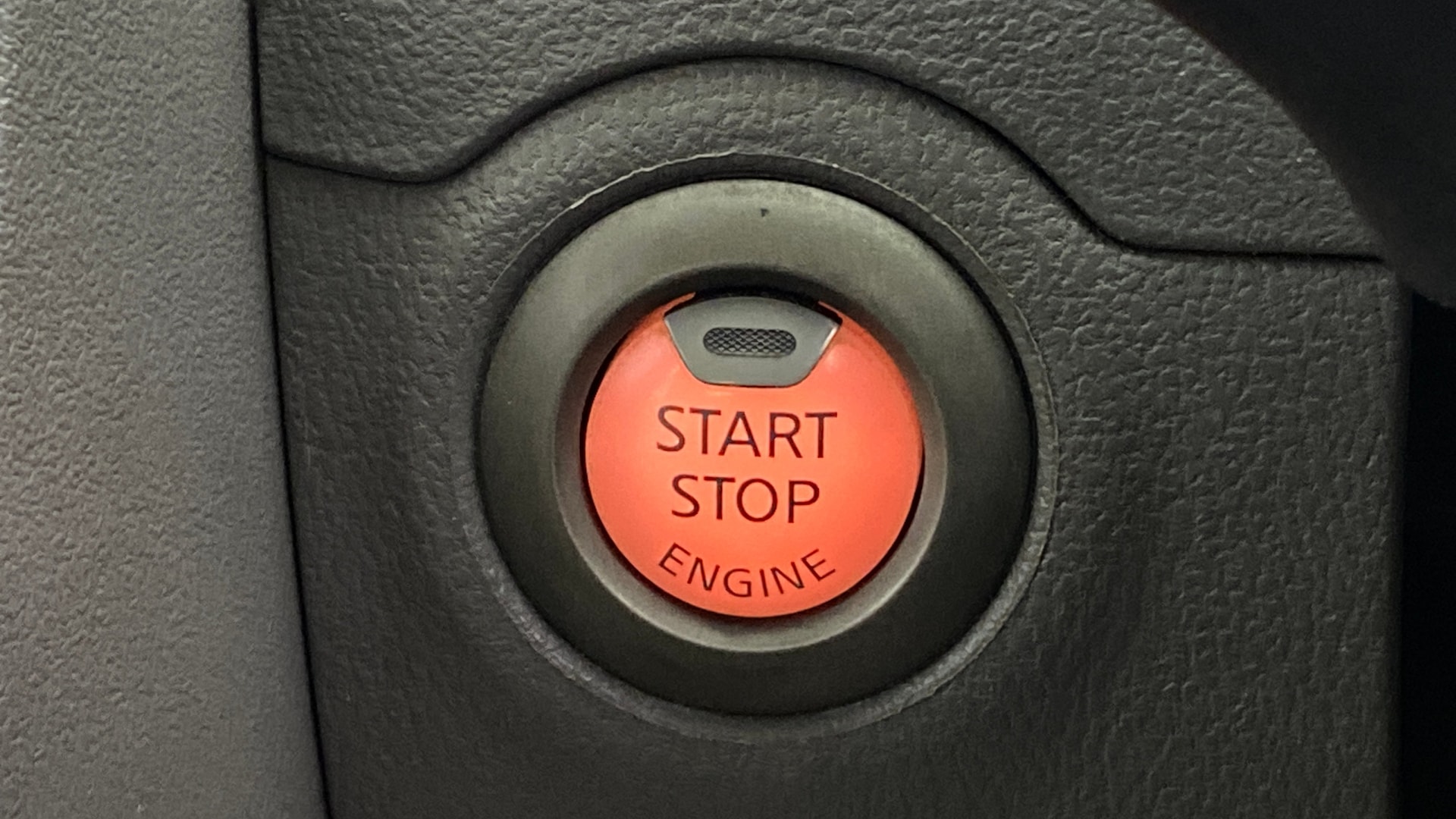 View 2013 Nissan Sunny XL Petrol CVT Image 34 Used 2013 Nissan Sunny XL Petrol CVT Image 34