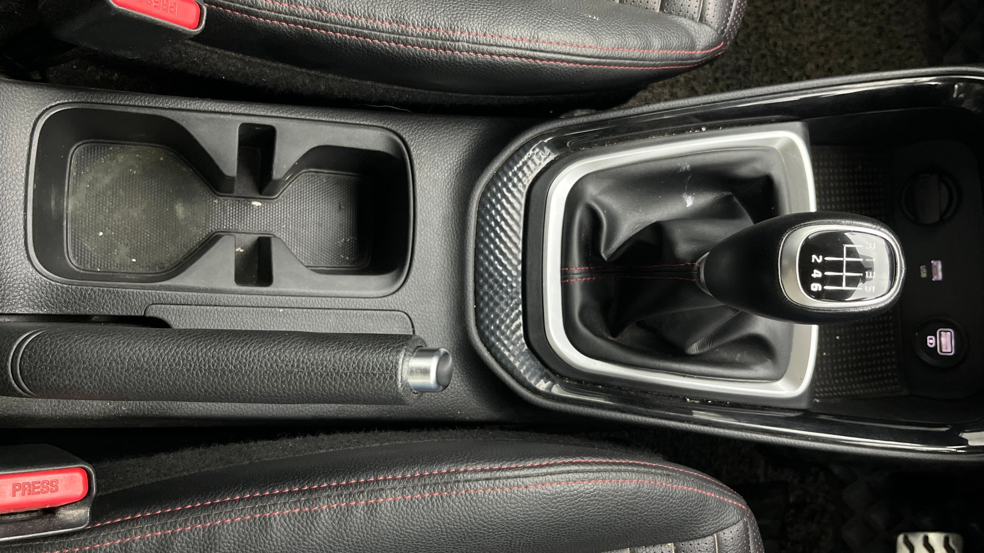 View 2021 Kia Sonet GTX Plus Diesel Image 43 Used 2021 Kia Sonet GTX Plus Diesel Image 43