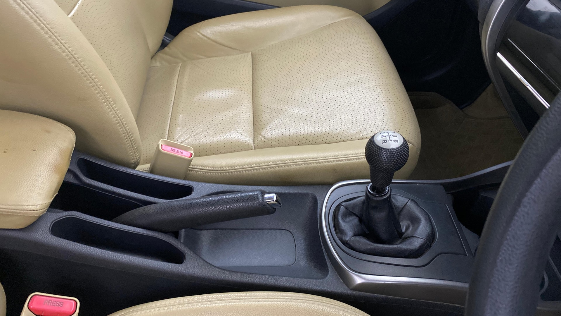 View 2014 Honda City ZX MT Diesel Anniversary Edition Image 38 Used 2014 Honda City ZX MT Diesel Anniversary Edition Image 38
