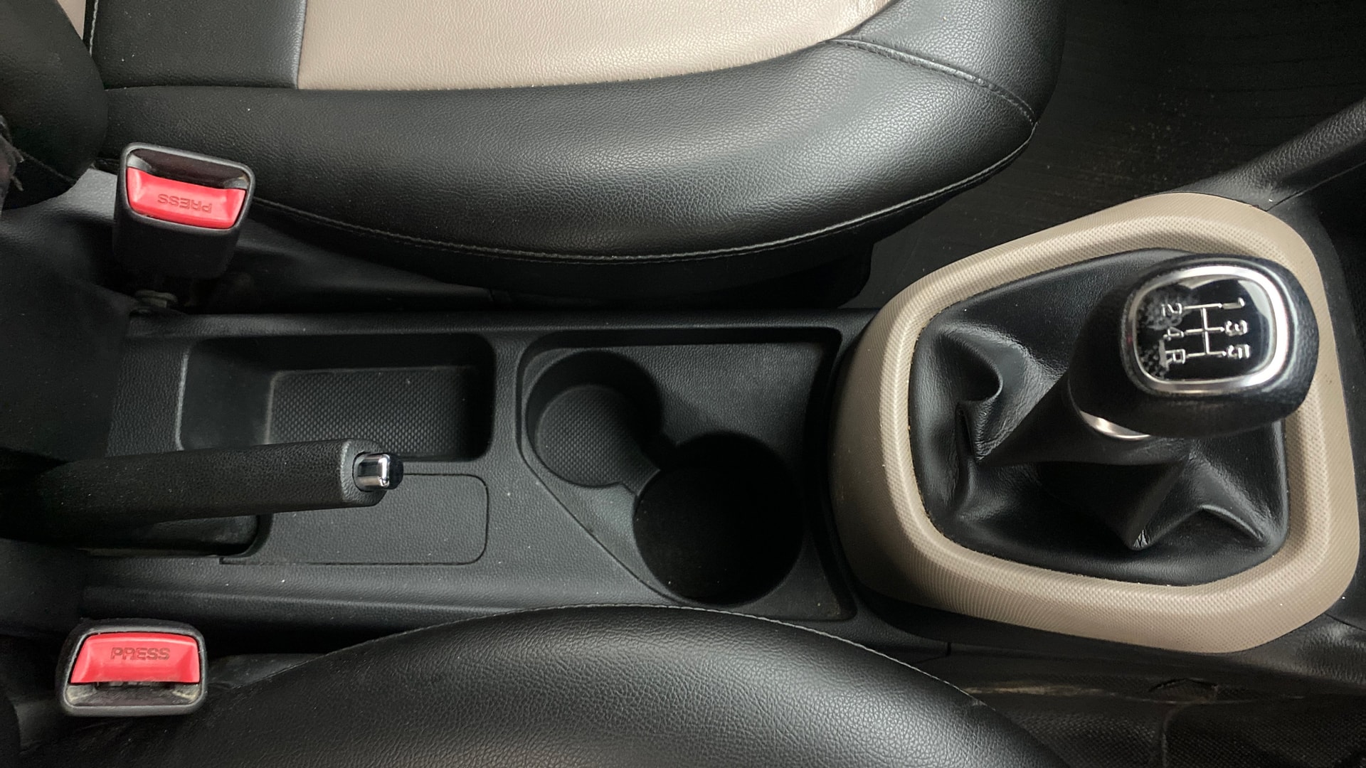 View 2018 Hyundai Grand i10 1.2 Asta Petrol Image 39 Used 2018 Hyundai Grand i10 1.2 Asta Petrol Image 39