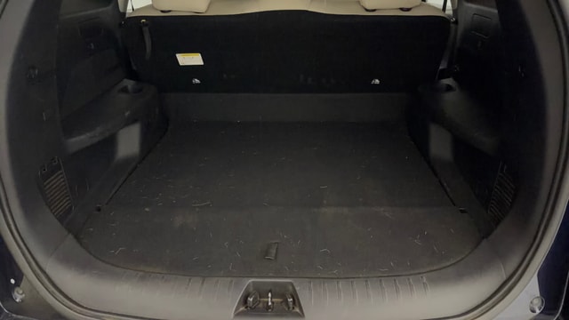 View Mahindra XUV700 Image 10 Used Mahindra XUV700 Image 10