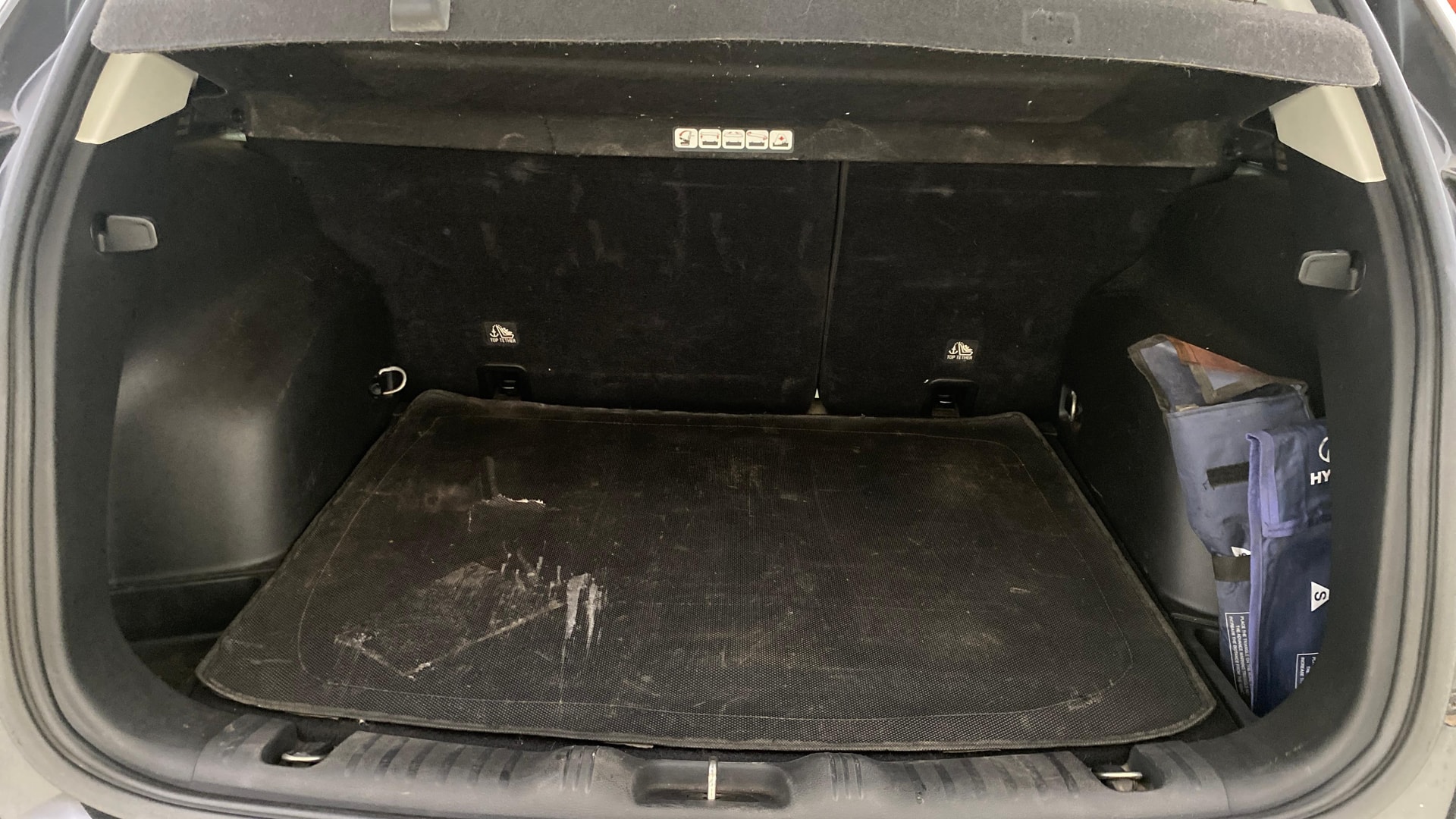 View 2018 Jeep Compass Limited 1.4 Multi AIR Petrol DDCT AT BS IV Image 10 Used 2018 Jeep Compass Limited 1.4 Multi AIR Petrol DDCT AT BS IV Image 10