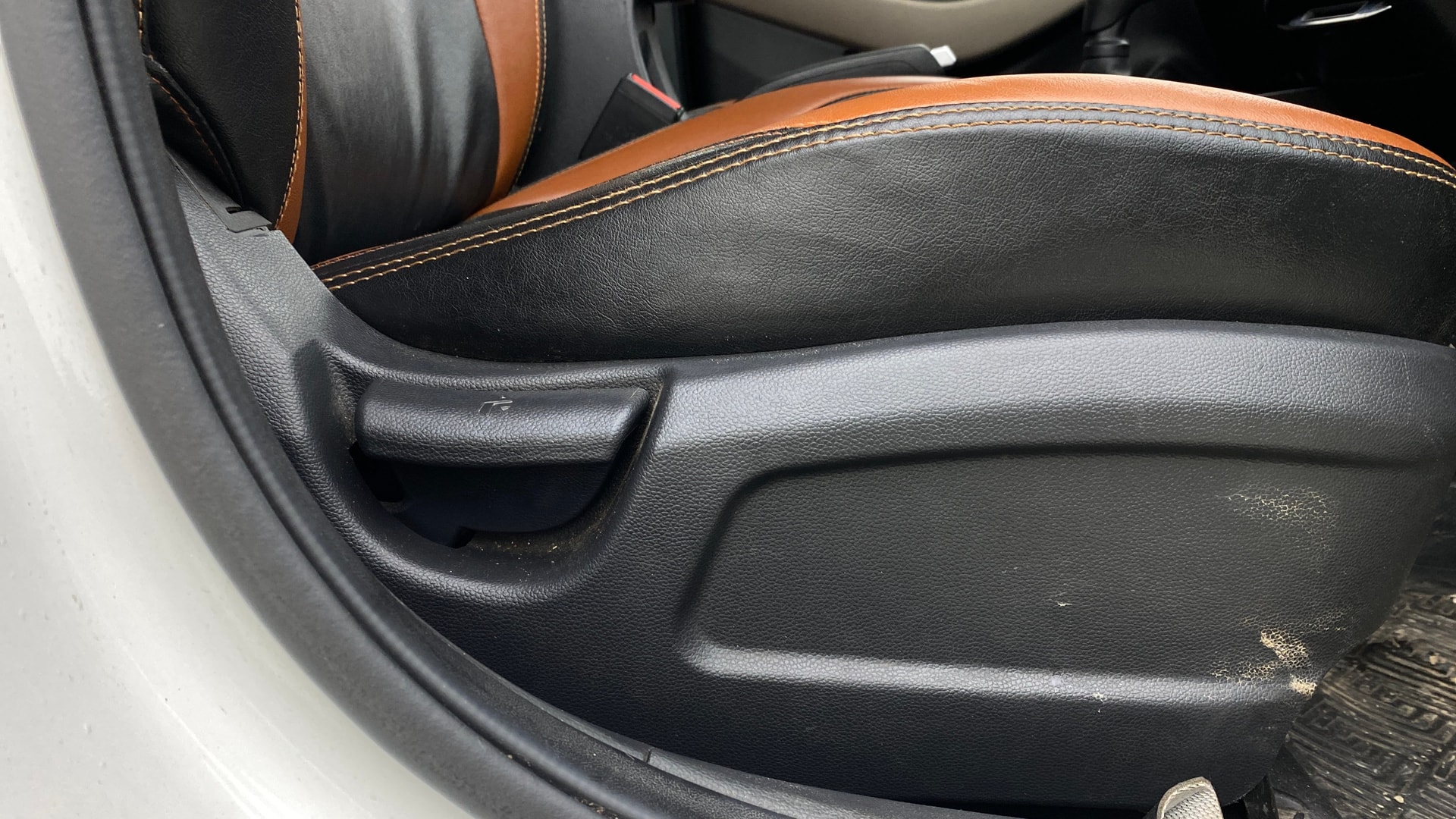 View 2019 Hyundai Elite i20 1.2 Magna Plus Petrol BS IV Image 18 Used 2019 Hyundai Elite i20 1.2 Magna Plus Petrol BS IV Image 18