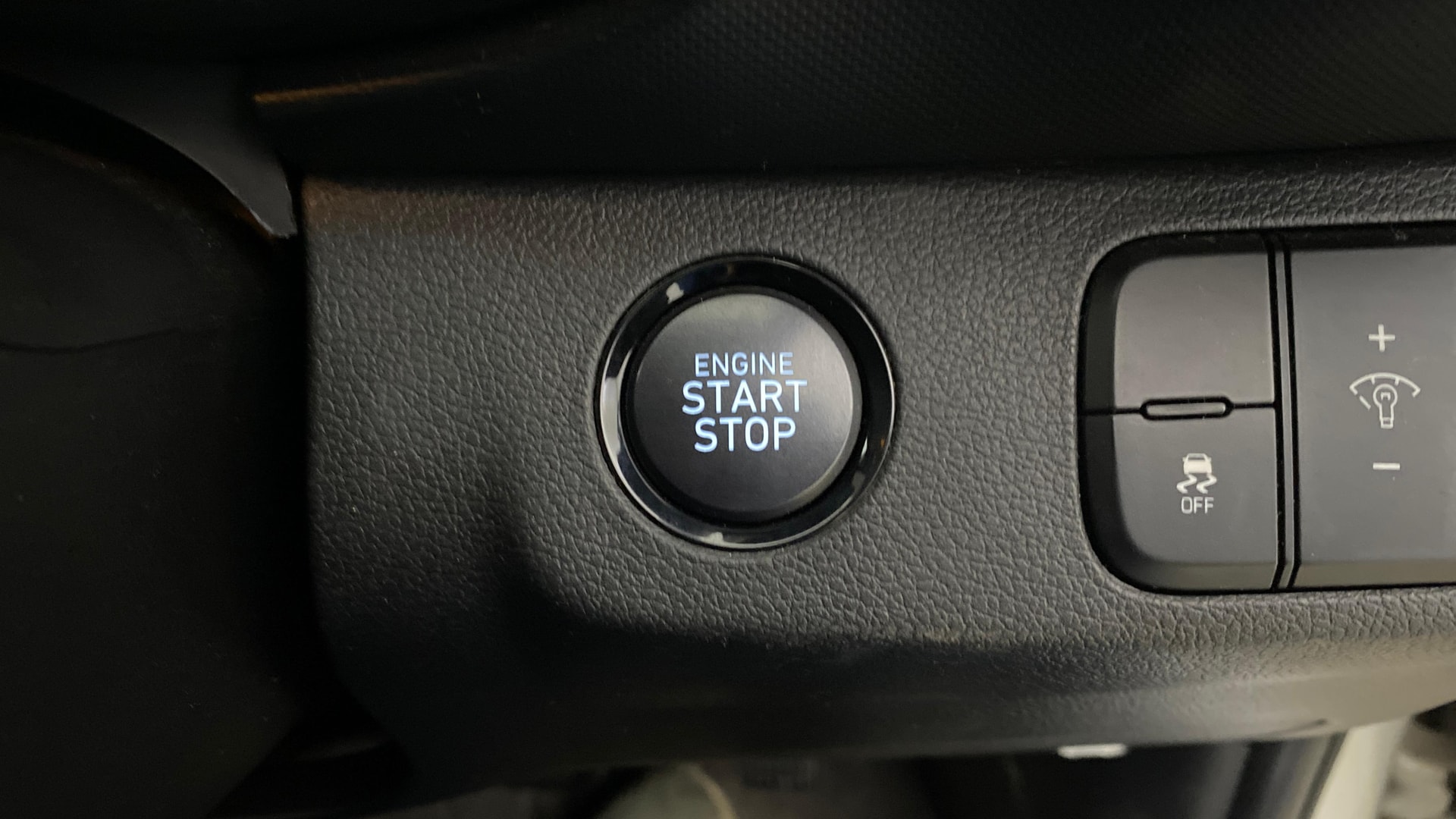 View 2019 Hyundai Venue SX Plus 1.0 Petrol AT Image 36 Used 2019 Hyundai Venue SX Plus 1.0 Petrol AT Image 36