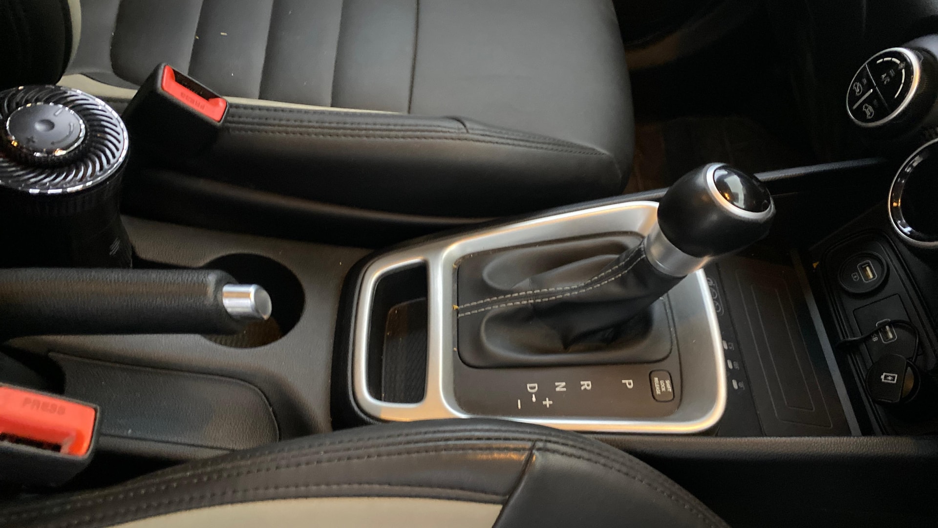 View 2019 Hyundai Venue SX Plus 1.0 Petrol AT Image 41 Used 2019 Hyundai Venue SX Plus 1.0 Petrol AT Image 41