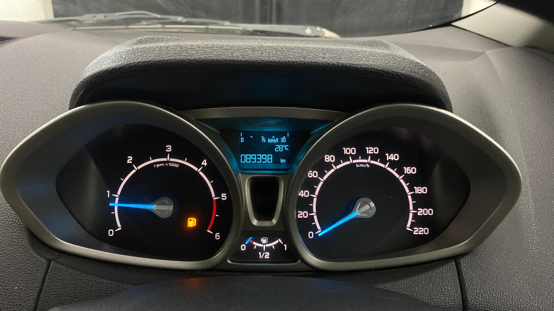 View 2014 Ford EcoSport 1.5 TDCi Diesel Ambiente BS IV Image 33 Used 2014 Ford EcoSport 1.5 TDCi Diesel Ambiente BS IV Image 33