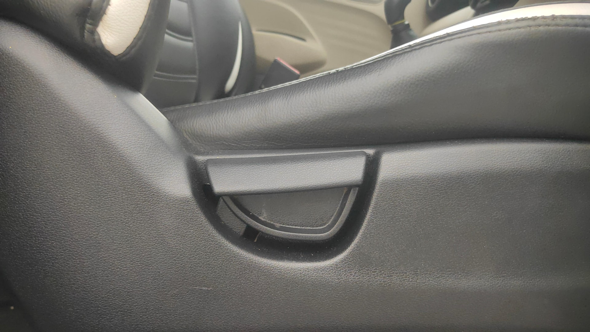 View 2019 Hyundai New Santro D-Lite Petrol Image 11 Used 2019 Hyundai New Santro D-Lite Petrol Image 11