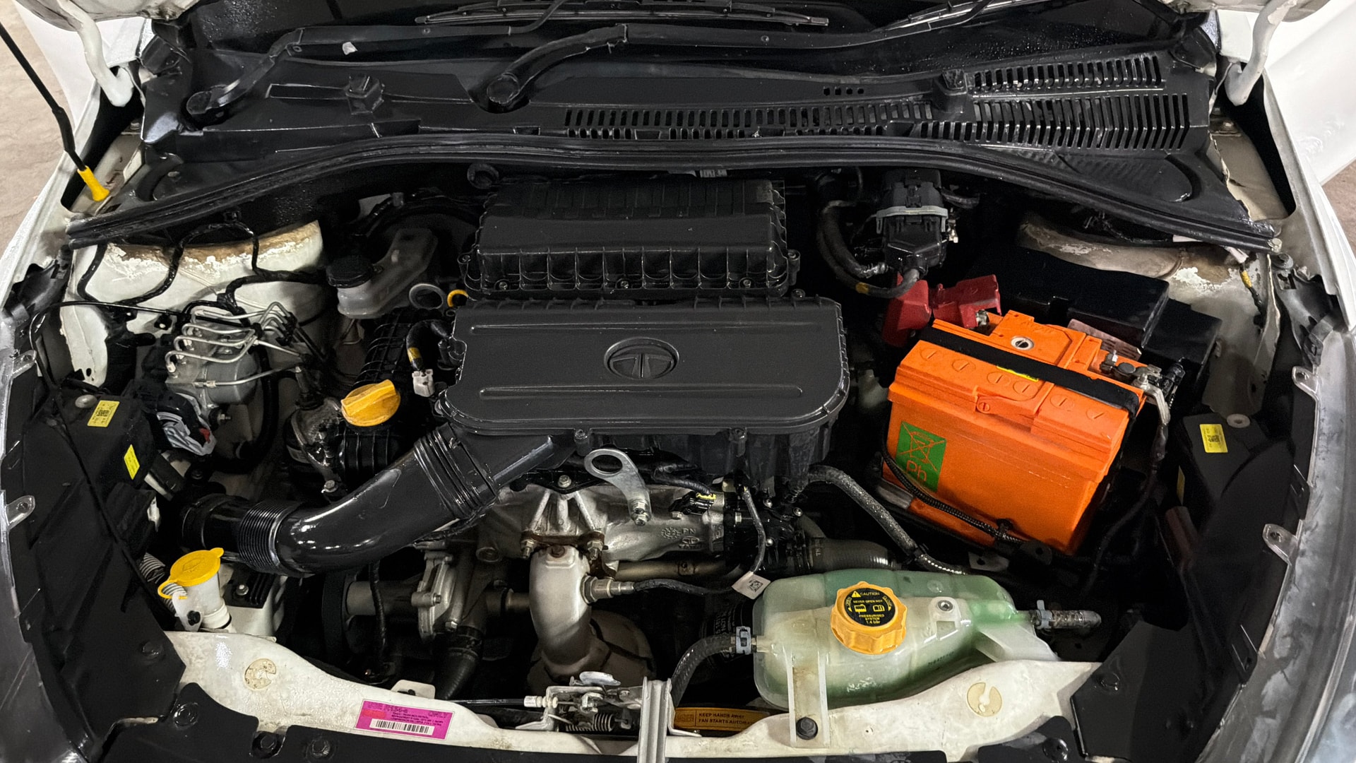 View 2022 Tata Tigor XE Diesel Image 13 Used 2022 Tata Tigor XE Diesel Image 13