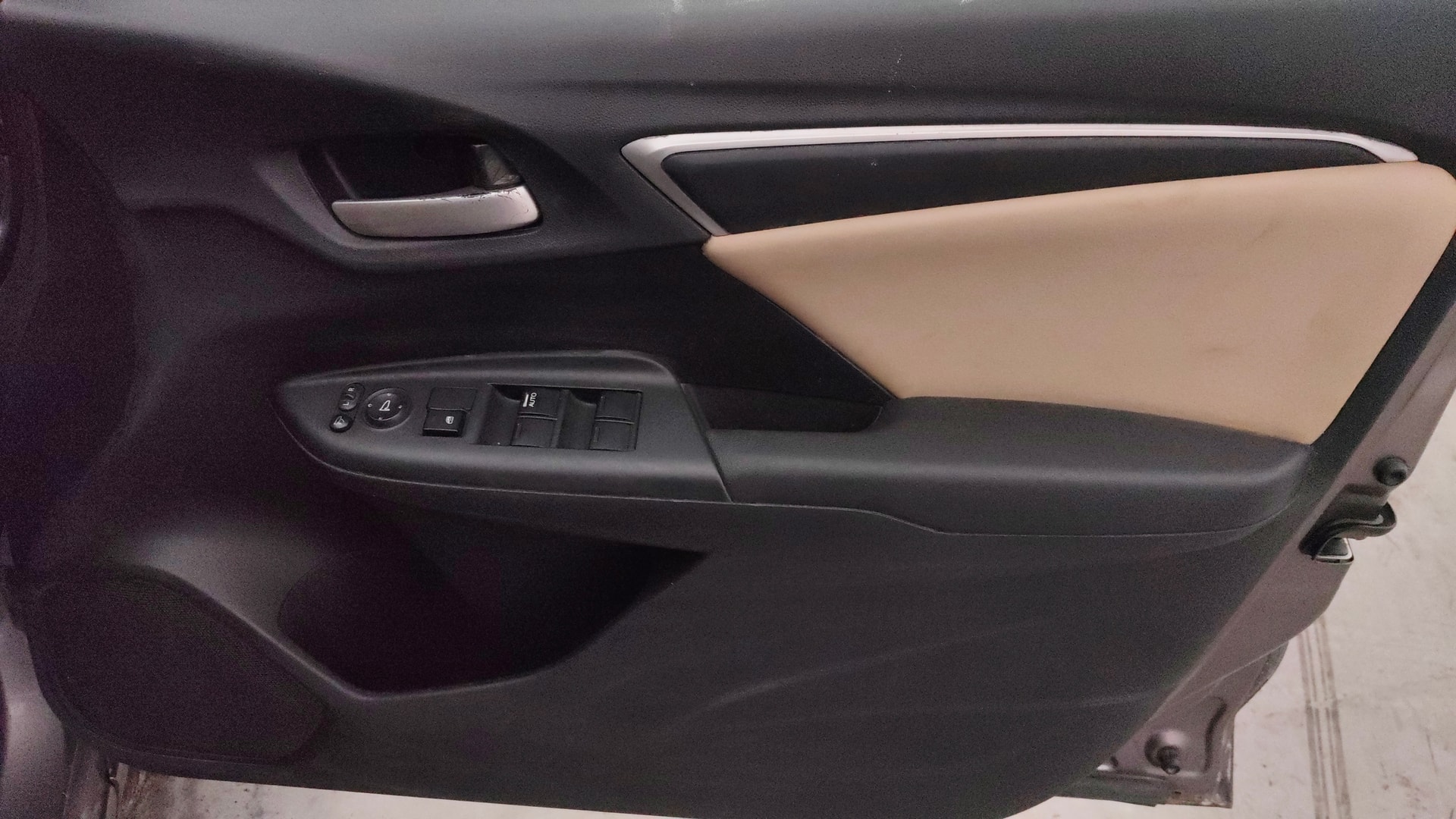 View 2016 Honda Jazz E MT Diesel Image 33 Used 2016 Honda Jazz E MT Diesel Image 33
