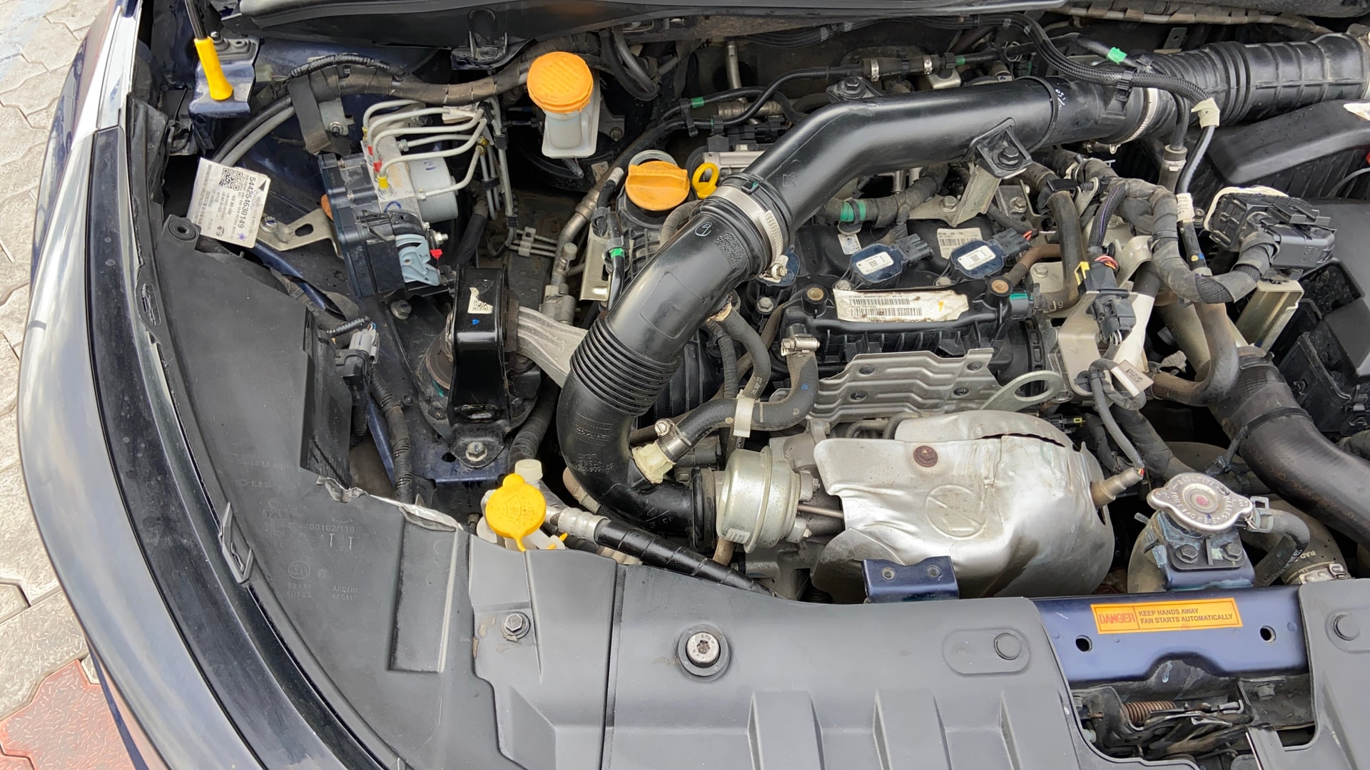 View 2022 Tata Altroz XZ Plus TC Petrol Image 14 Used 2022 Tata Altroz XZ Plus TC Petrol Image 14