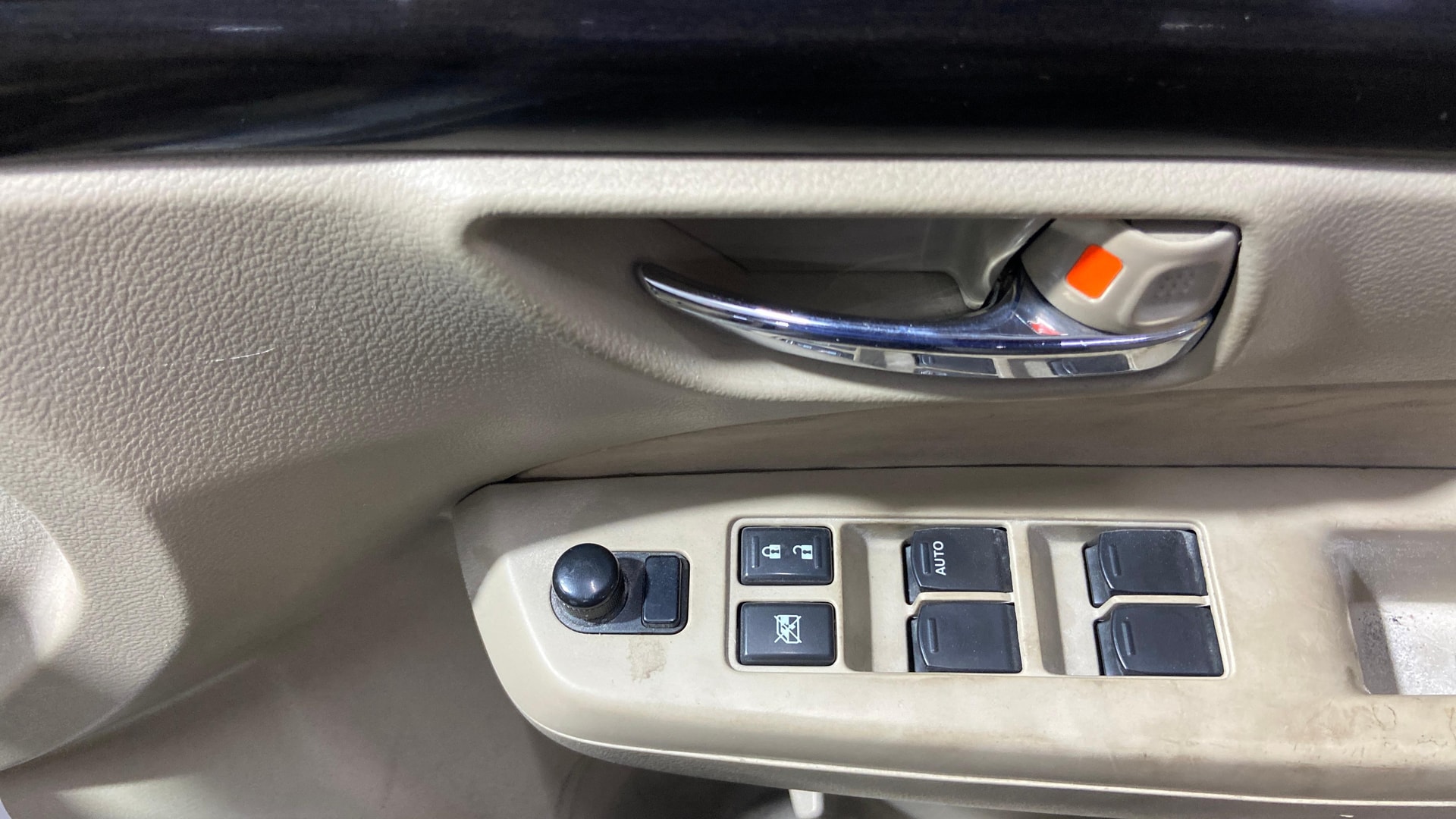 View 2015 Maruti Suzuki 1000 Base Variant Image 32 Used 2015 Maruti Suzuki 1000 Base Variant Image 32