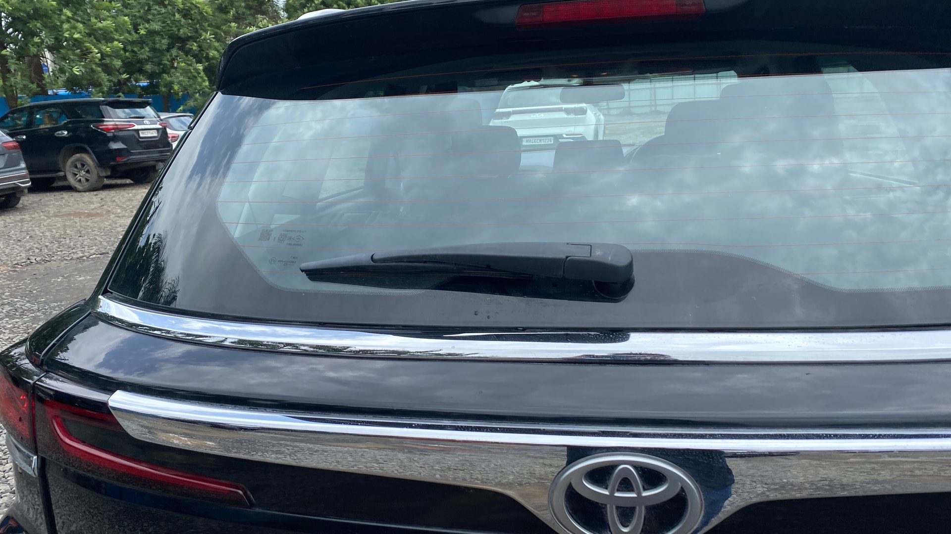 View 2024 Toyota Urban Cruiser Hyryder V e-Drive 2WD HYBRID Image 24 Used 2024 Toyota Urban Cruiser Hyryder V e-Drive 2WD HYBRID Image 24