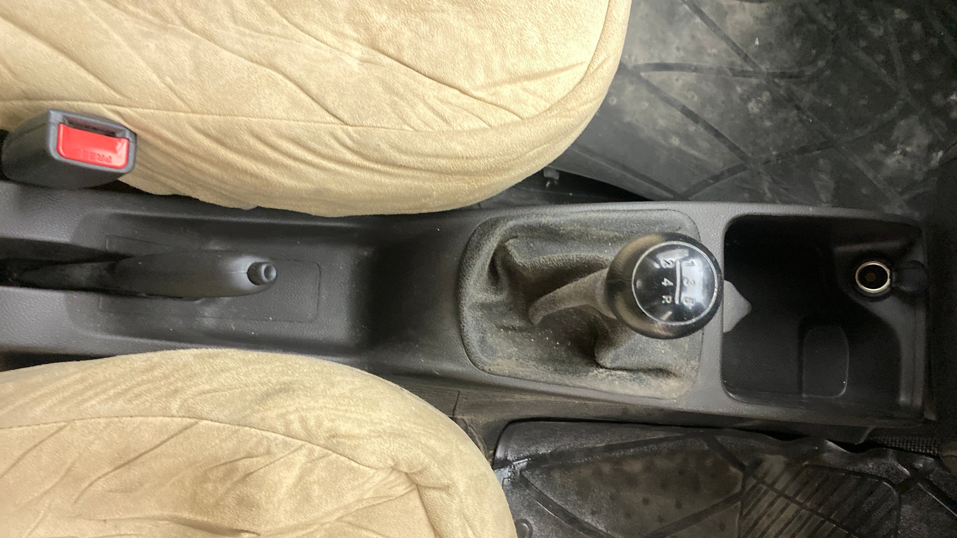 View 2014 Hyundai EON Magna Plus Image 37 Used 2014 Hyundai EON Magna Plus Image 37