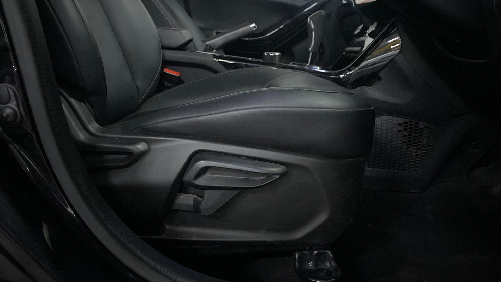 View 2021 Tata Nexon Revotorq XZA Plus AMT Dark Image 10 Used 2021 Tata Nexon Revotorq XZA Plus AMT Dark Image 10