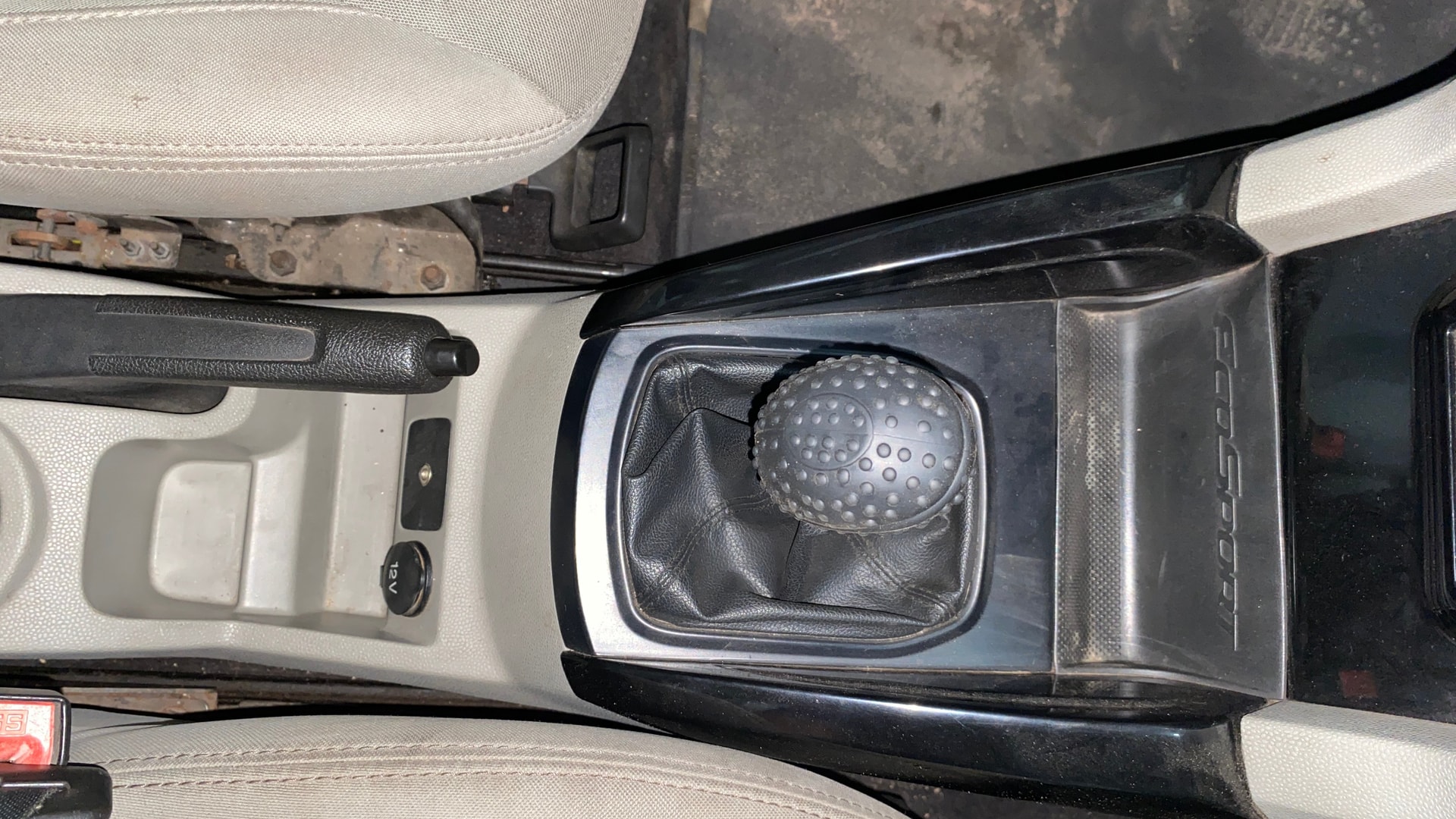 View 2015 Ford EcoSport 1.5 TDCi Diesel Ambiente BS IV Image 37 Used 2015 Ford EcoSport 1.5 TDCi Diesel Ambiente BS IV Image 37