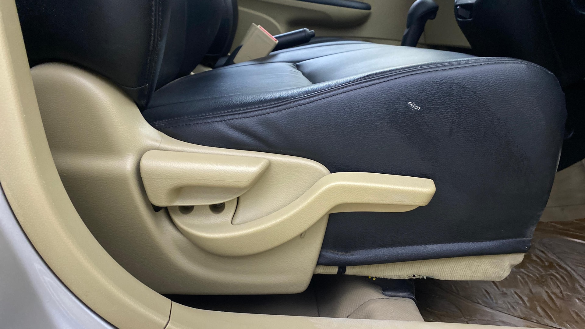 View 2015 Honda Brio VX AT Petrol Image 18 Used 2015 Honda Brio VX AT Petrol Image 18