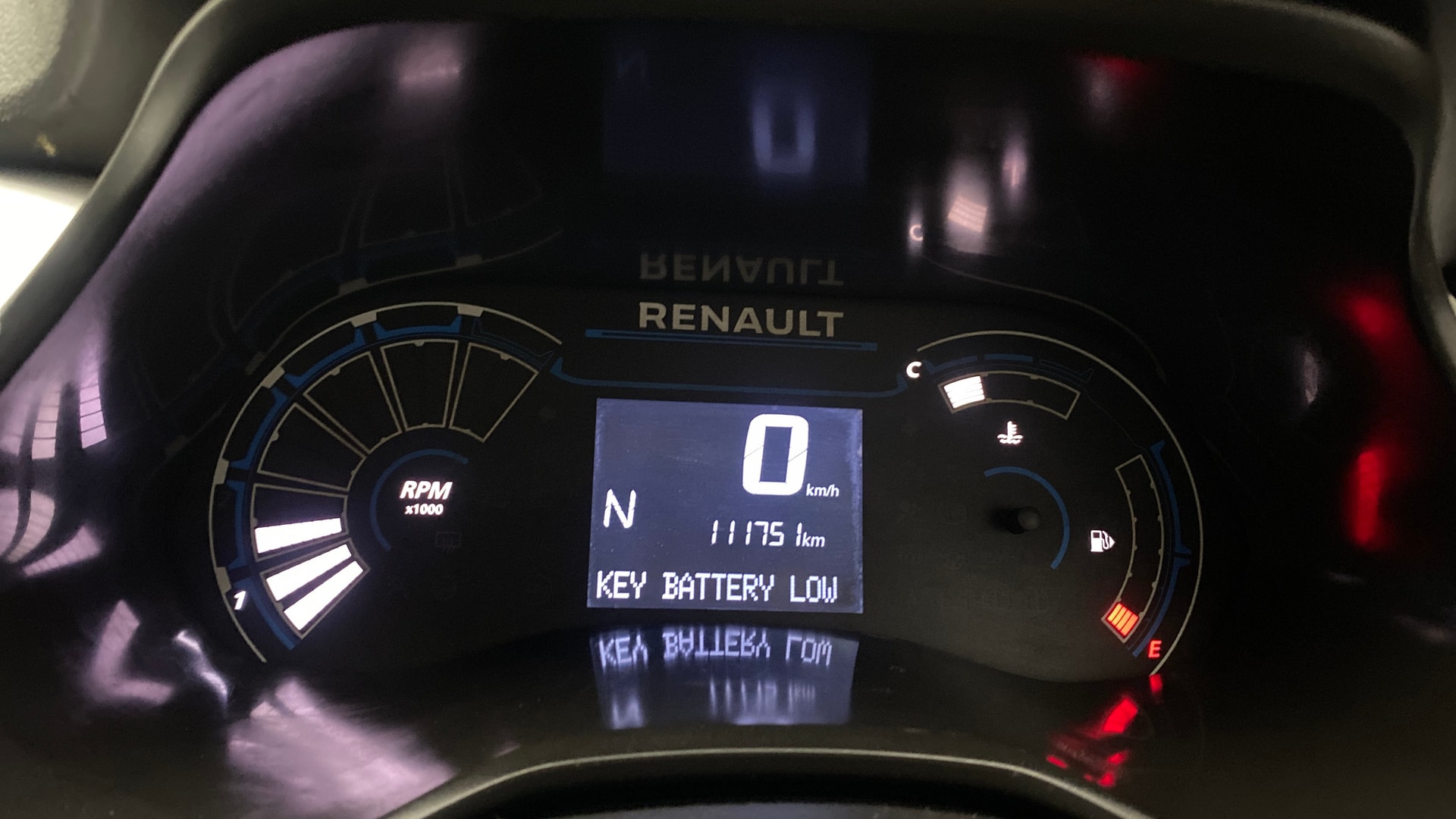 View 2021 Renault Triber RXZ AMT Image 36 Used 2021 Renault Triber RXZ AMT Image 36