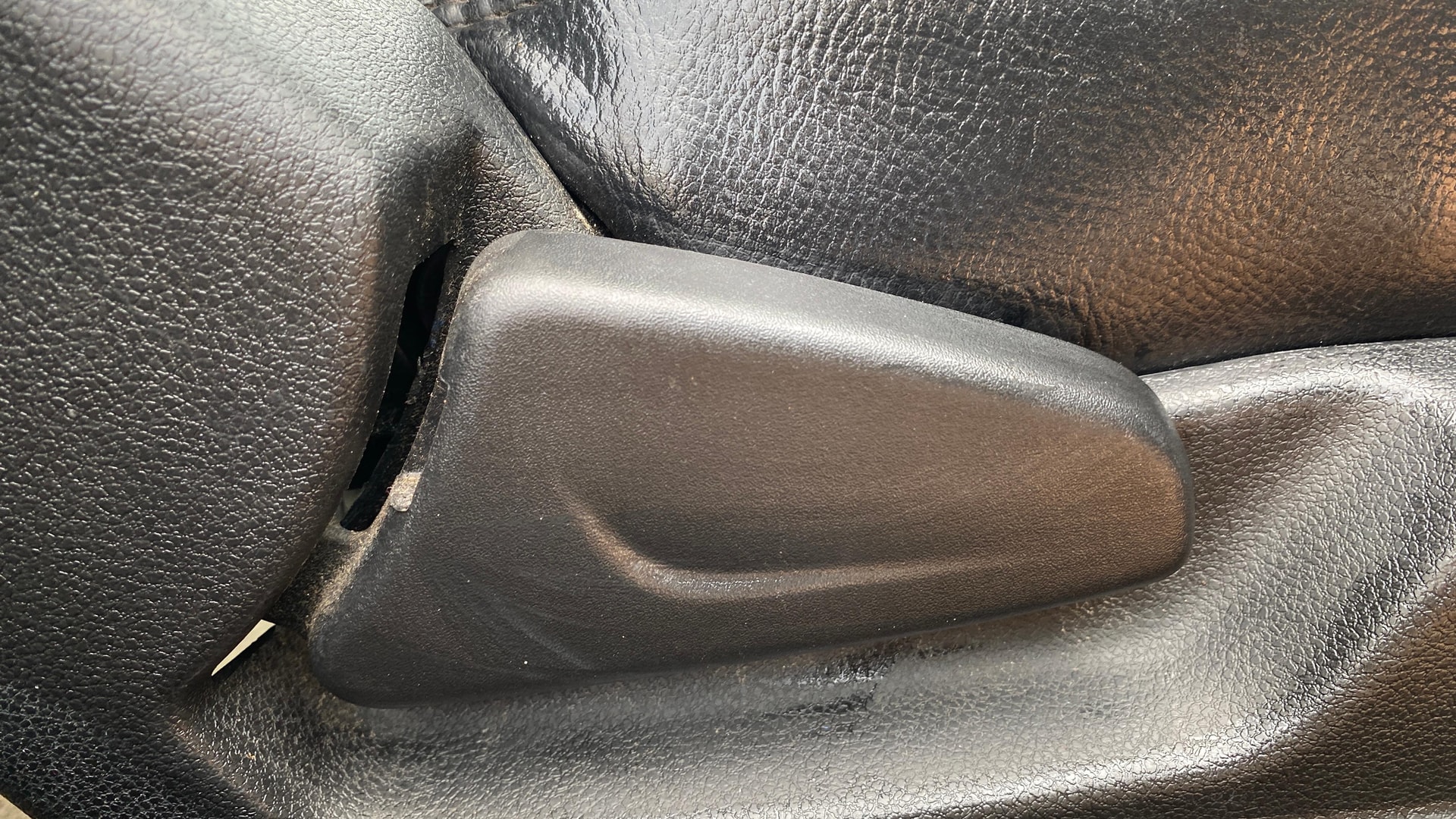 View 2023 Renault Kwid RXL 1.0 BS IV Image 19 Used 2023 Renault Kwid RXL 1.0 BS IV Image 19