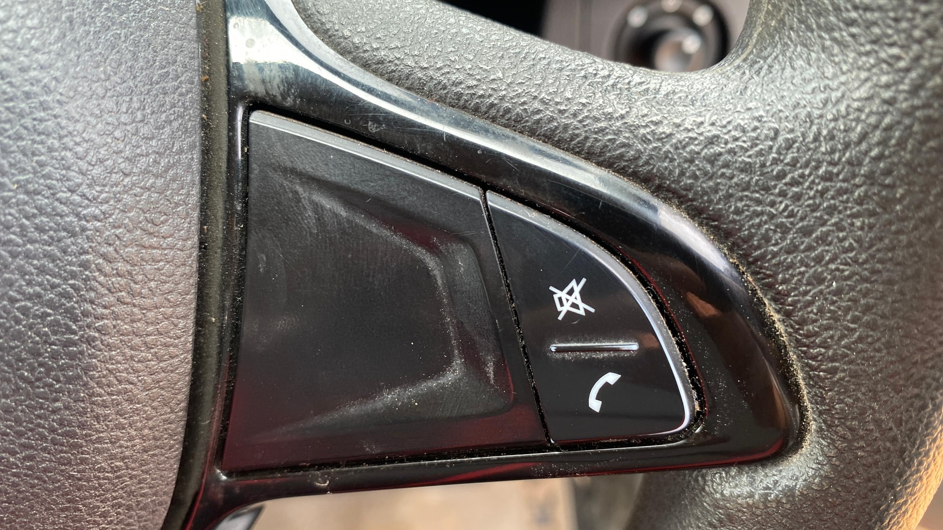 View 2023 Renault Kwid RXL 1.0 BS IV Image 3 Used 2023 Renault Kwid RXL 1.0 BS IV Image 3