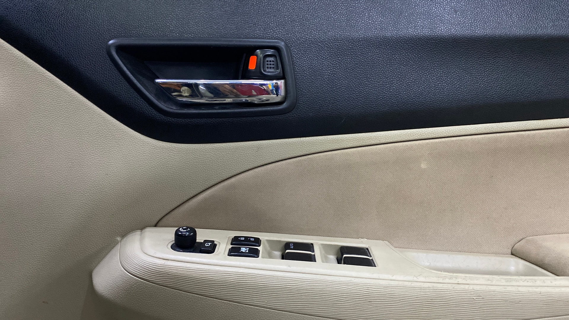 View 2022 Maruti Suzuki 1000 Base Variant Image 41 Used 2022 Maruti Suzuki 1000 Base Variant Image 41