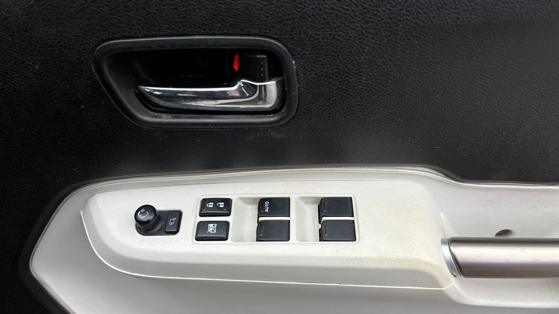 View 2018 Maruti Suzuki 1000 Base Variant Image 38 Used 2018 Maruti Suzuki 1000 Base Variant Image 38