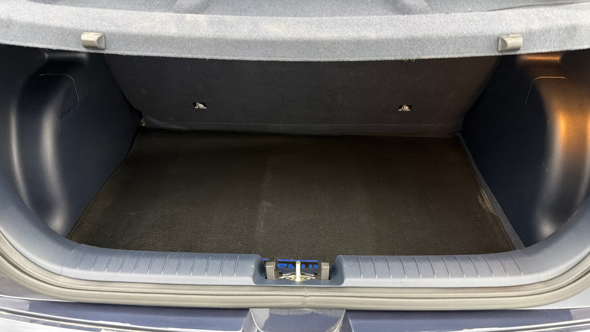 View 2019 Hyundai Venue SX Plus 1.0 Petrol AT Dual Tone Image 11 Used 2019 Hyundai Venue SX Plus 1.0 Petrol AT Dual Tone Image 11