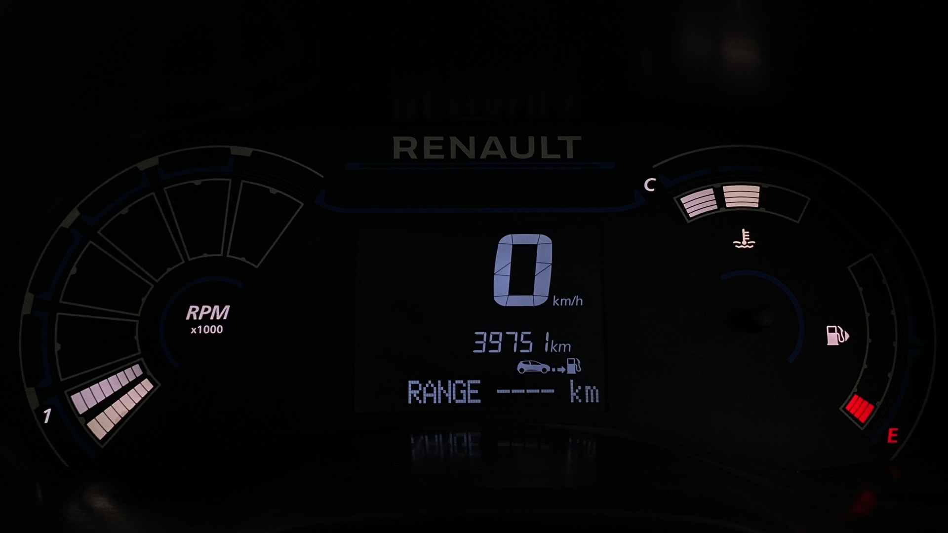 View 2020 Renault Triber RXZ Image 36 Used 2020 Renault Triber RXZ Image 36